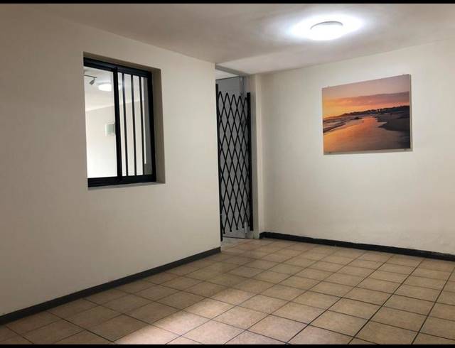 2 BEDROOM APARTMENT FOR SALE IN GANSBAAI CENTRAL